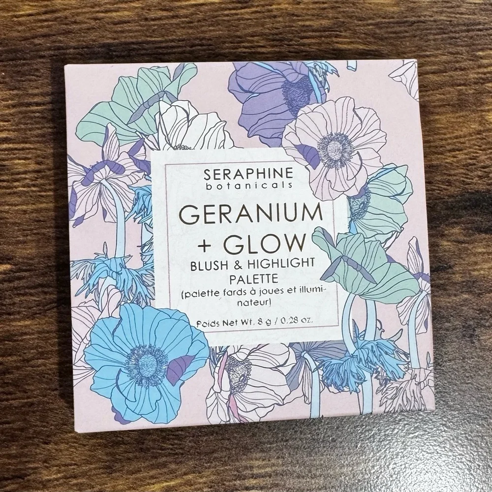 Geranium + Glow - Blush & Highlight Palette in Heliopink​​​​